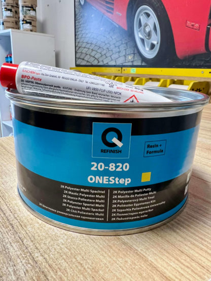 Q Refinish 20-820 Szpachlówka one step 2w1 z włóknem 1,1kg 1L